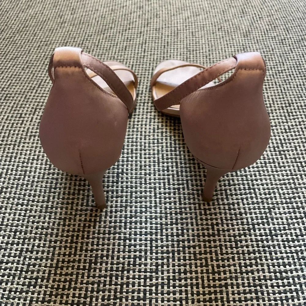 Halogen Women's Satin Blush Pink Heels